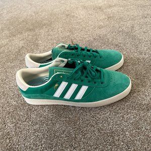 Size 10 | Adidas PUIG INDOOR SHOES HP9759